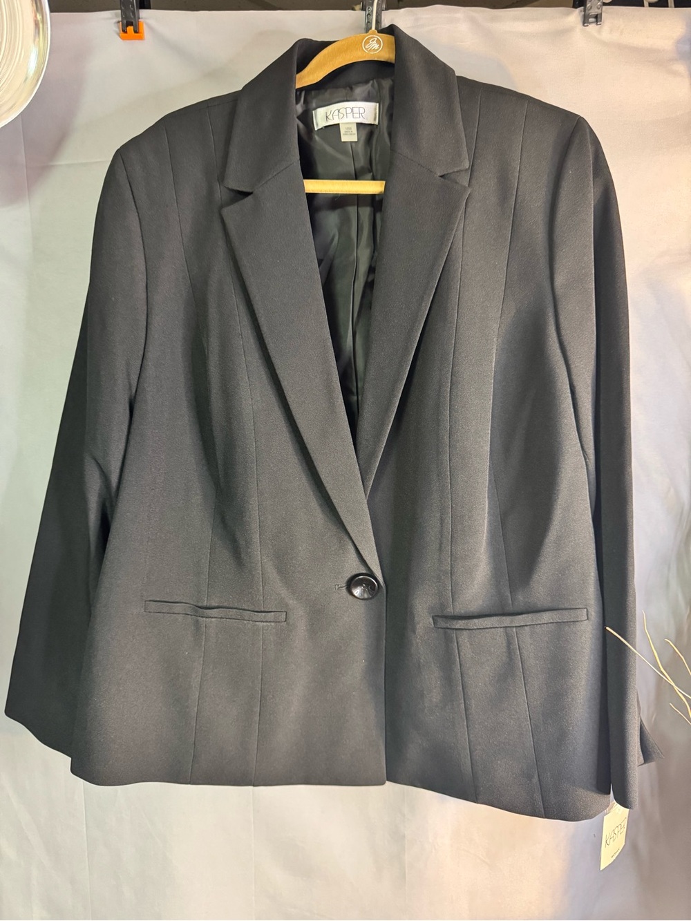 Kasper Black Single-Button Notch Lapel Blazer